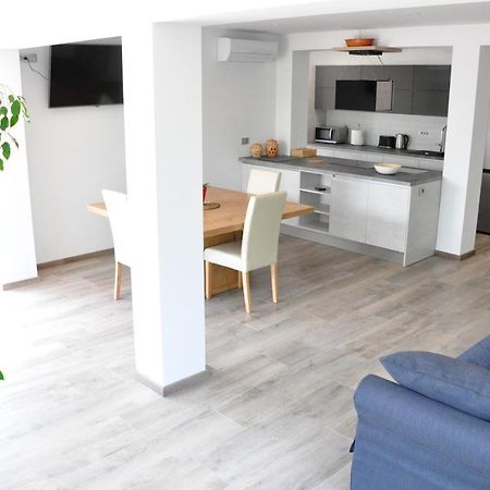 Apartment Cecil Izola Εξωτερικό φωτογραφία