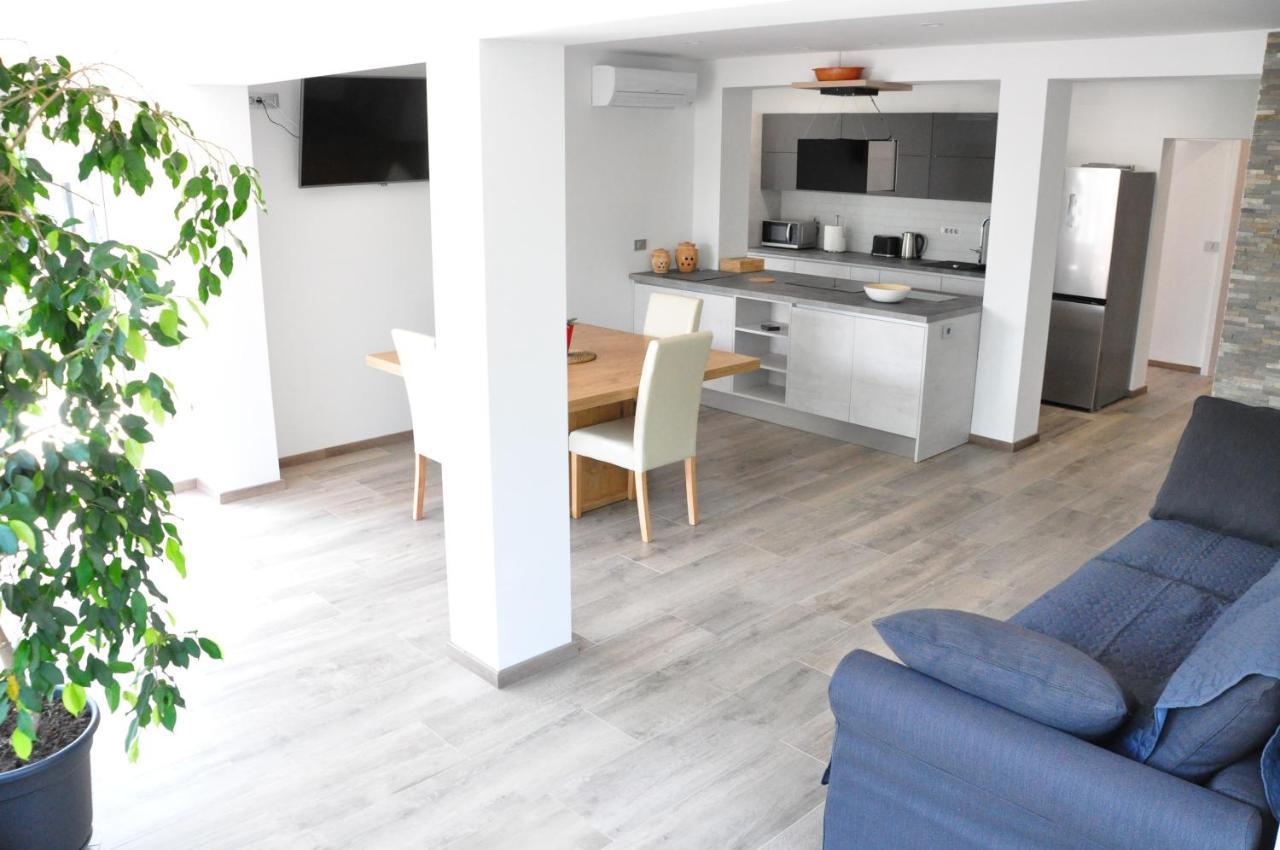 Apartment Cecil Izola Εξωτερικό φωτογραφία